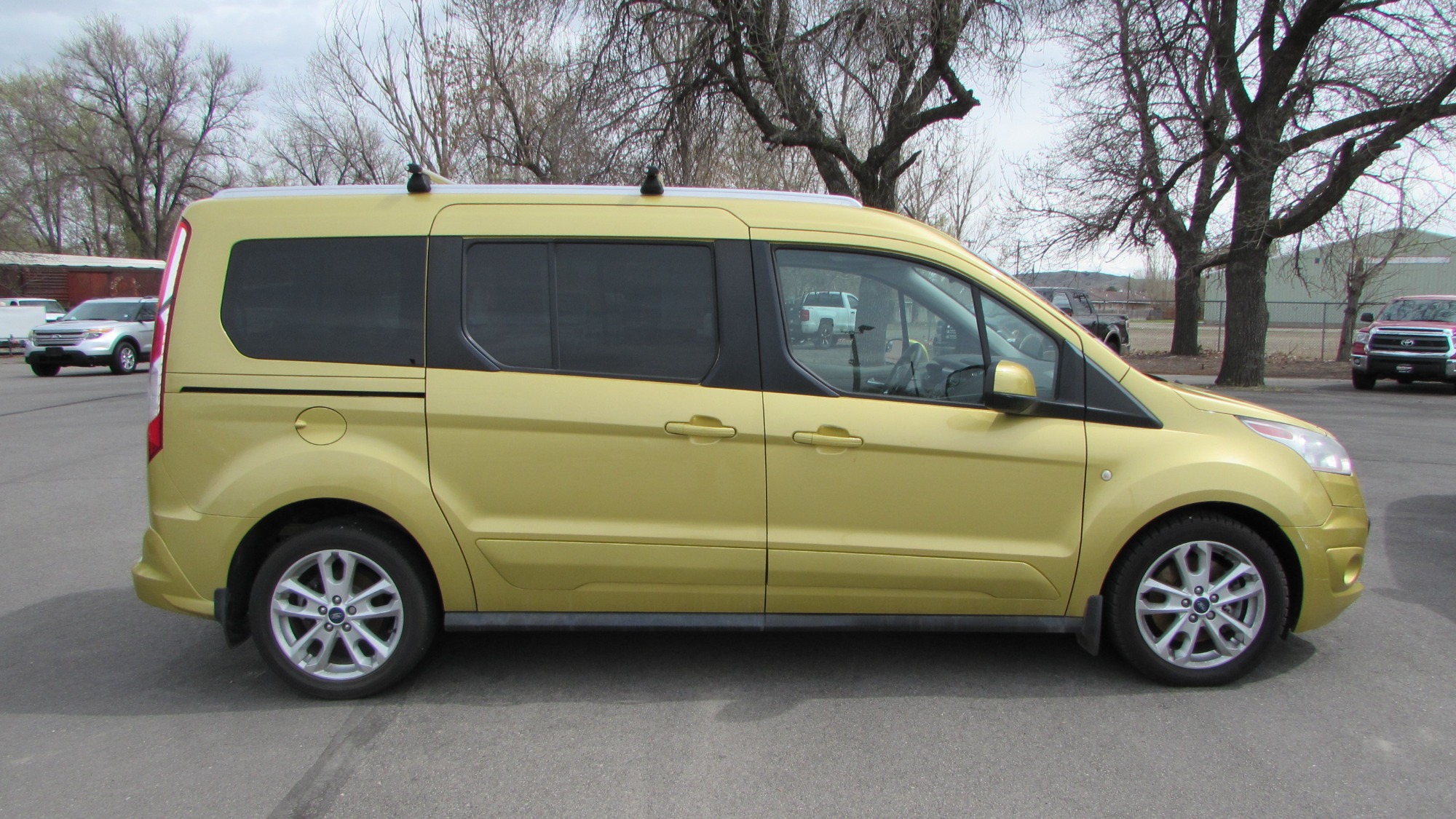 2014 Ford Transit Connect Wagon Titanium w/Rear Liftgate LWB - Low miles!